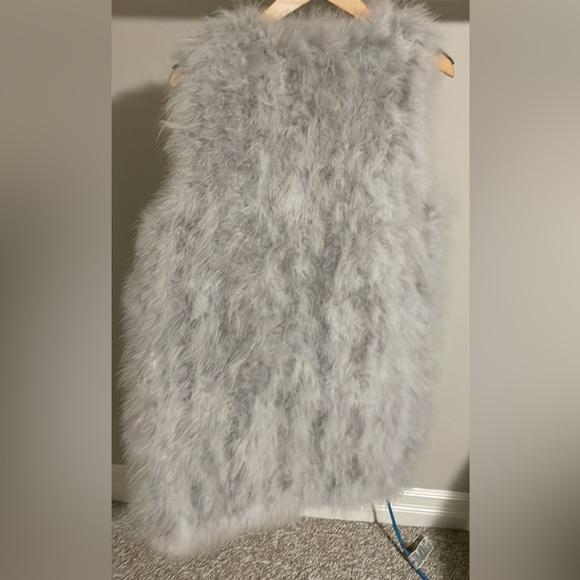 Ostrich feather vest - Picture 4 of 5